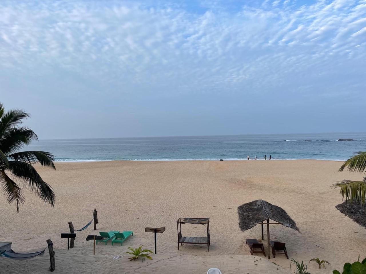 Sea Crest Beach Villa Ambalangoda  Exteriör bild